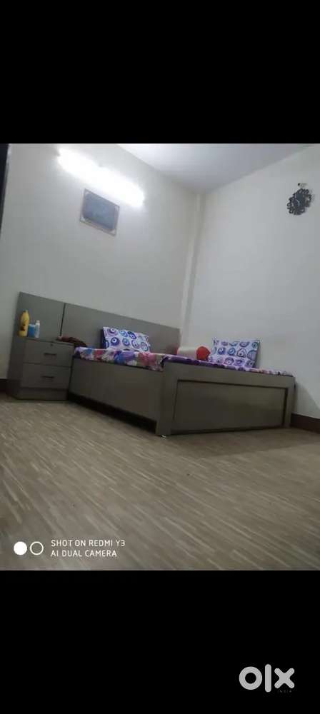 Fully independent 3bhk,2bhk prime location thakurganj near one India