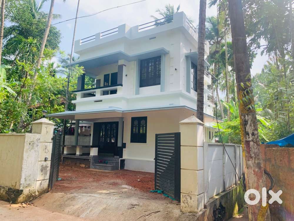 വെള്ളിപറമ്പ് വീട് വാടകക്ക്