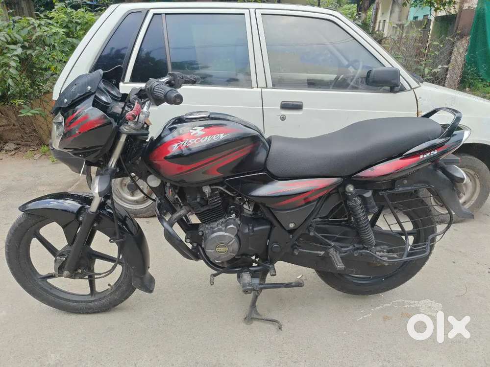Make Bajaj Discover 125cc Model 2014 colour black