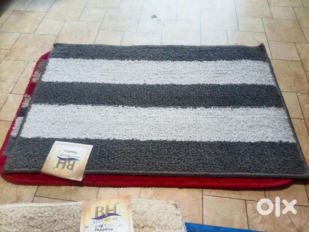 Home Decor luxury foot mats and jalebi mats 1800 for all worth 3000