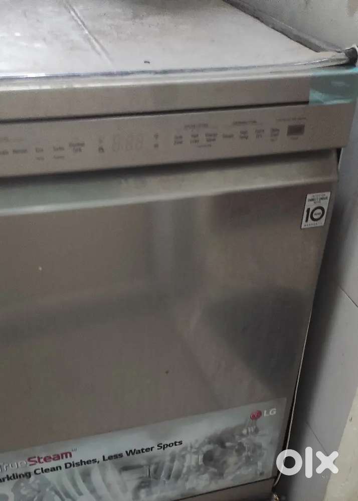 Dish washer
