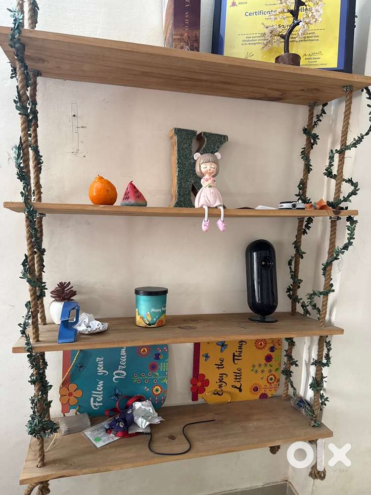 Wodden shelf with premium wodden