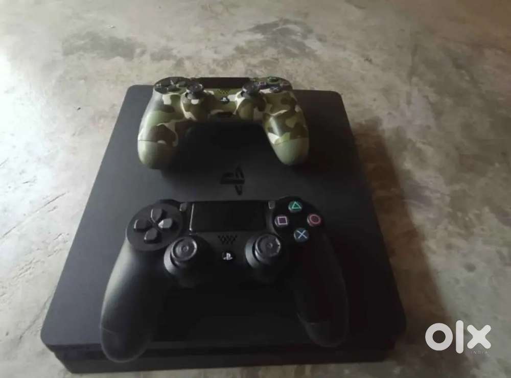 Ps4 slim color black