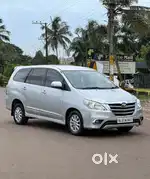 Toyota Innova 2.5 V 7 STR, 2014, Diesel