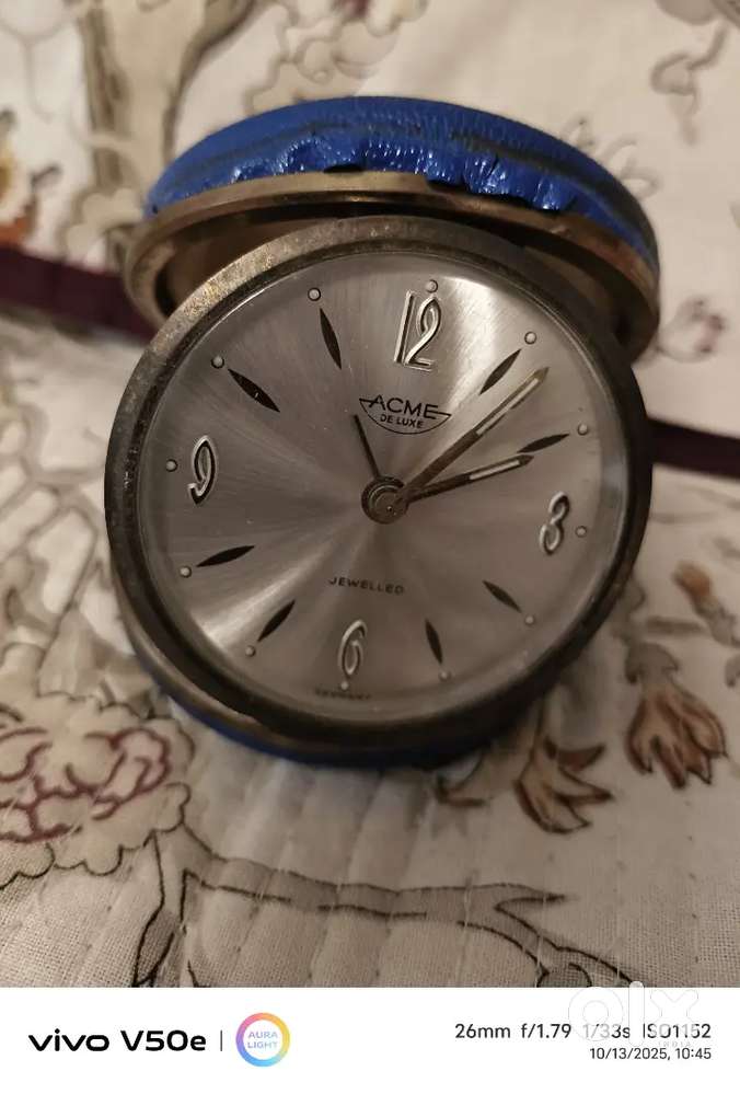 Antic piece Table clock
