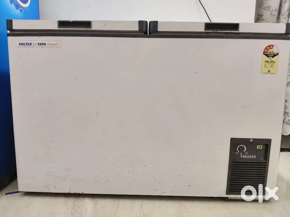 Voltas 277L Double door standard deep freezer 3star