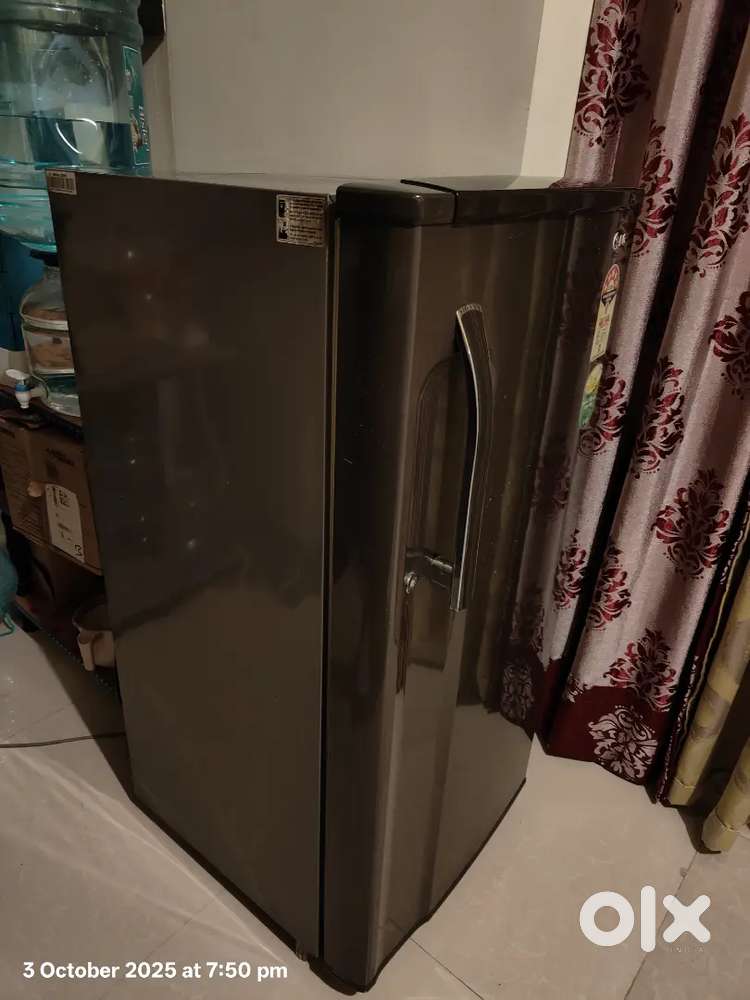Fridge sale with 180 L capacity