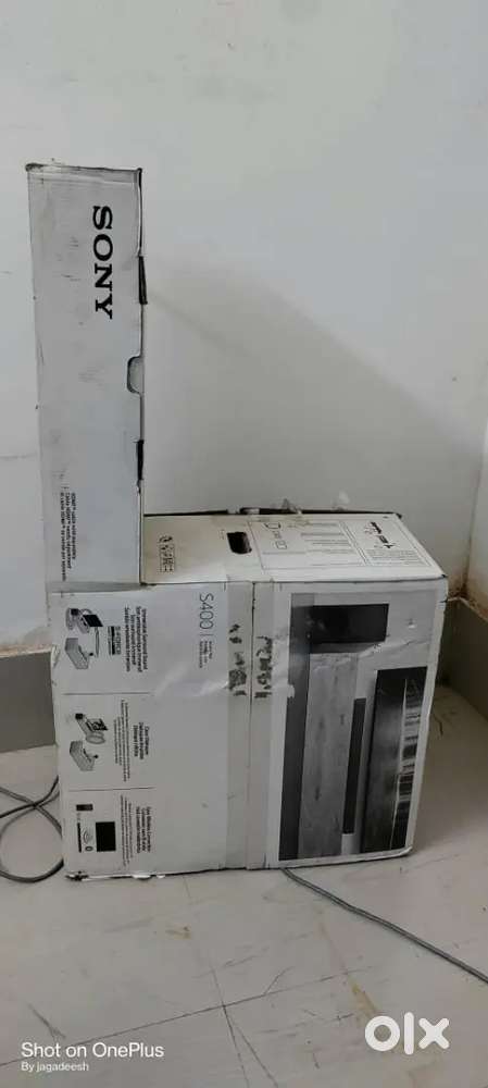 SONY WIRELESS SOUNDBAR WITH SUB WOOFER