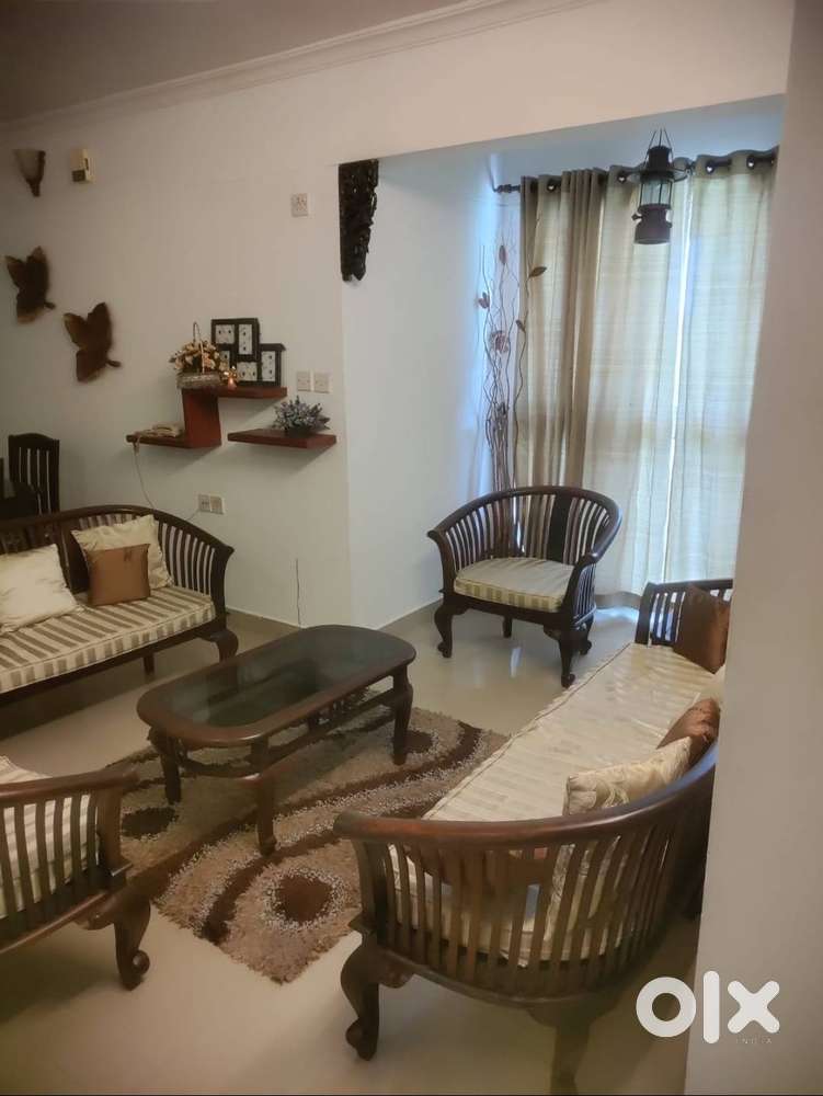Rent Vellayambalam 3 BHK apartment