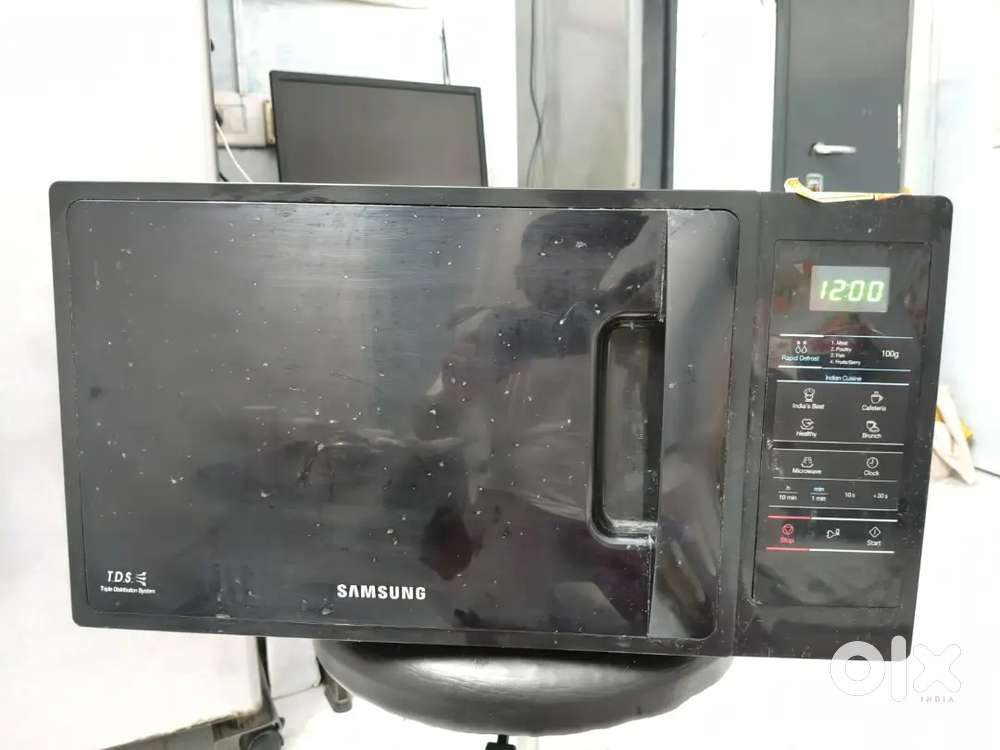 Samsung 20 L Solo Microwave Oven (MW73AD-B/XTL, Black)Price Nigotiable