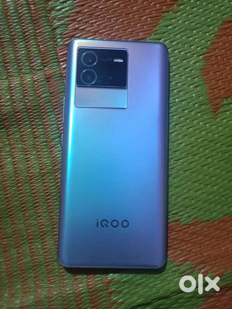iQOO Neo6 8gb 128 gb with 80w charger