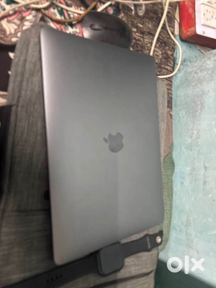 Apple leptop i5 all good but ek problam hai sound mute ho gya hai usko