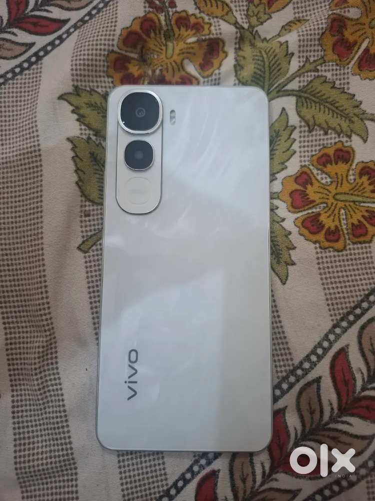 Vivo Y400 5G In Excellent condition 1 Months old