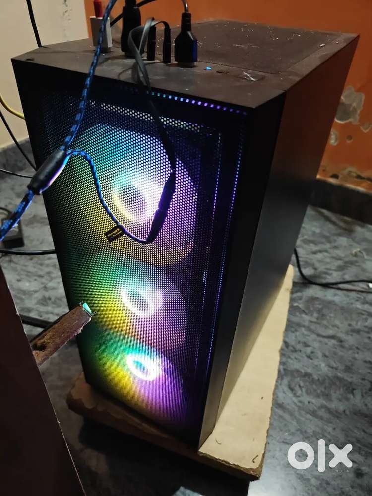 High end Gameing pc under warranty,with bill and box under 7 months us