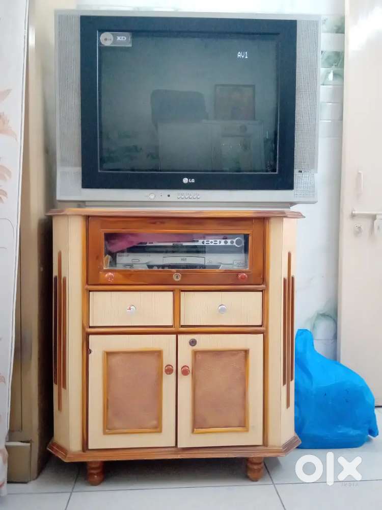 વેચવાનું છે બધુજ સારી ચાલુ કડિશન માં બ્રાન્ડેડ