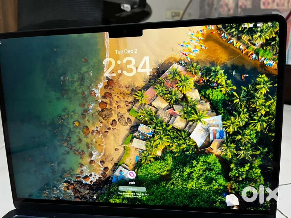 Mac book air M2 512GB excellent condition macbook