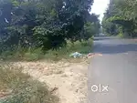 शहर से बाहर अलापुर रोड उनौल पर मैन रोड से दो खेत (60 मी) अंदर खेत