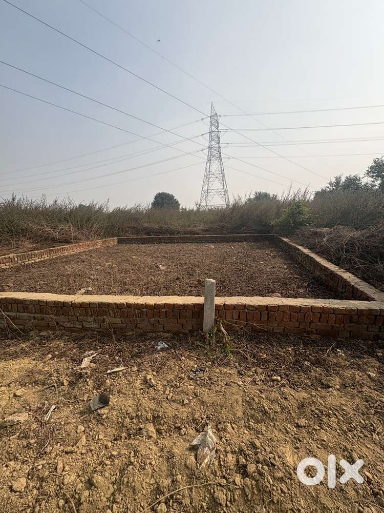 1000sq feet plot for sale