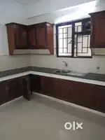 Flat at kadavanthra 18000rs family 24hours security, lift ,power back