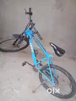 Hero cycle with shockers and disc brake