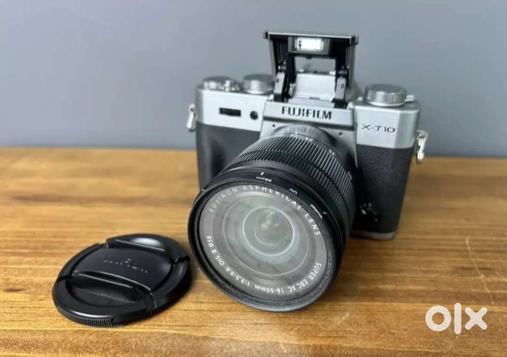 Fujifilm X-T10 Silver Camera Kit with XC16-50mm F3.5-5.6 OIS II
