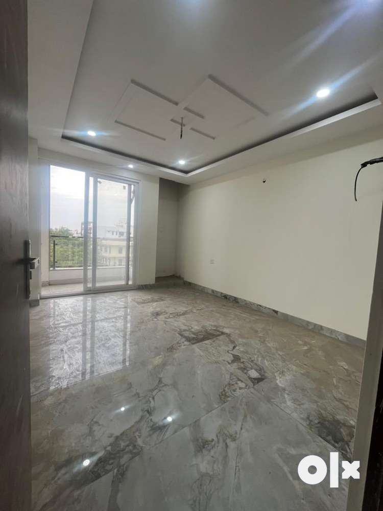 3bhk flaTs & luxurious floors for sale in kidwaingr Areas m