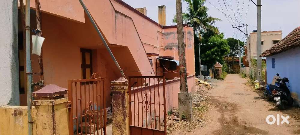 9line houses for sale.Near Sri muniyappan temple.puliam patti
