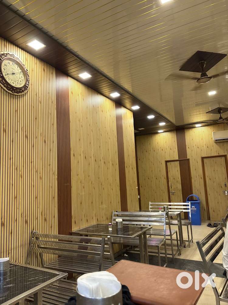 Dhaba waiter