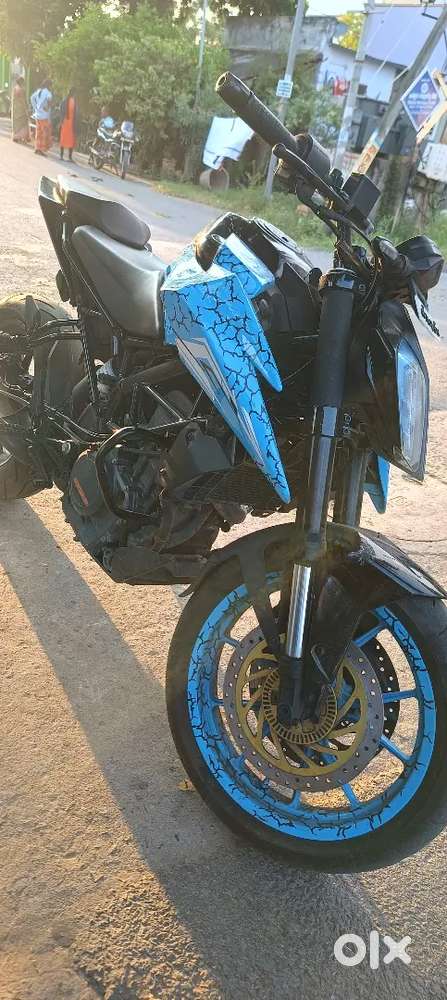 White colour Modified bike Good condition