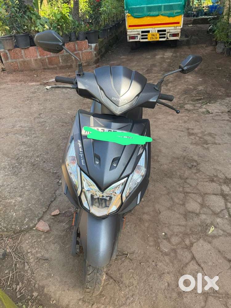 Honda Dio dlx mat axis grey metalic 2018