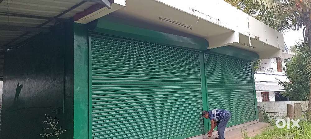 Two shutter shops With godown,Peroor road side, bus route