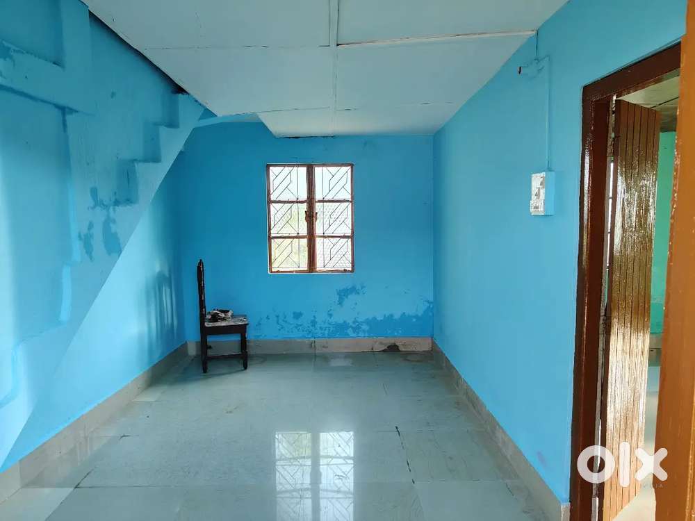 Single room available for rent