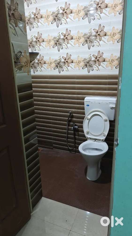 Studio flat only for working ladies and female students