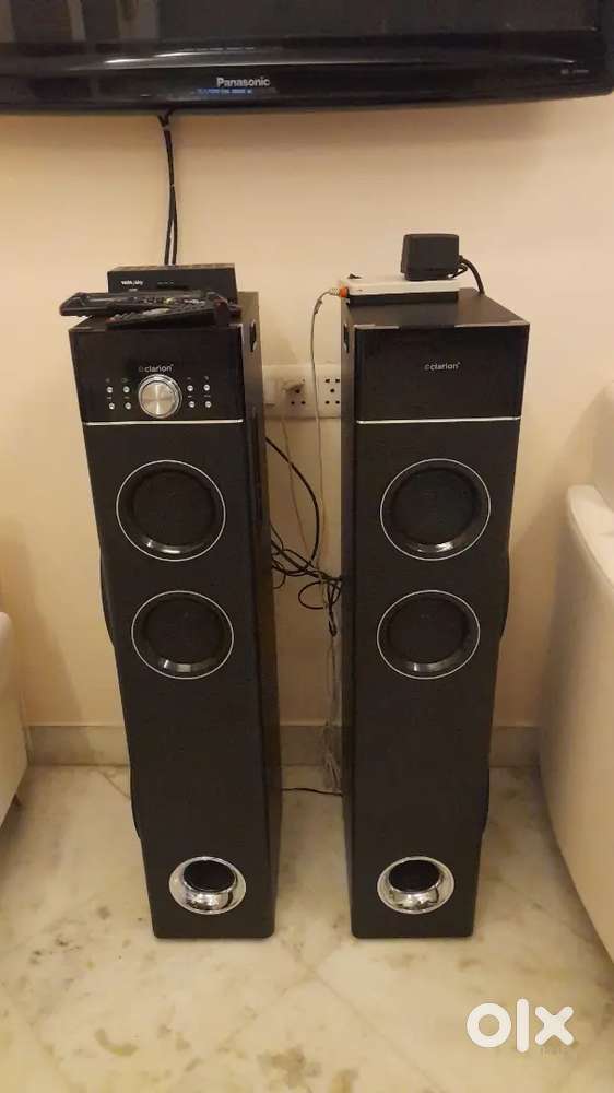 Hi Fi Tower speaker from Japan 1200 watt one month old . Showroom cond