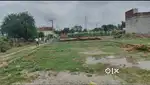 Road se lagi hui site hai jankipuram mei plot le