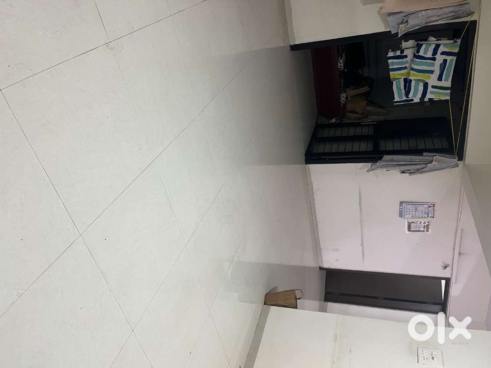 Single room available in 3BHK premium society Karevnagar