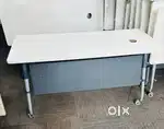 Foladable office tables