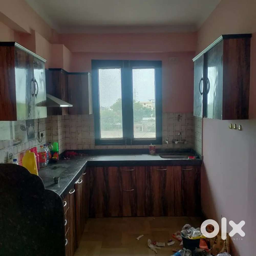 3bhk semi furnished apartment for rent vikalp Khand