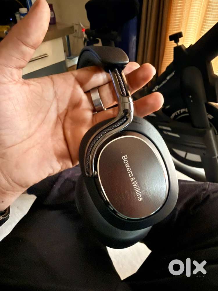 Bowers and wilkins PX8 S2 hifi headphones