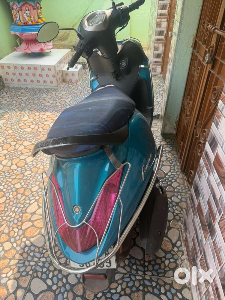Scooter brand new condition first owner