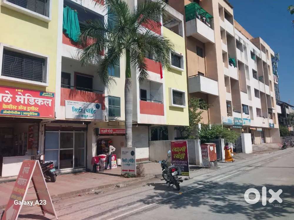 Main Road tuch 2BHK Flat for rent