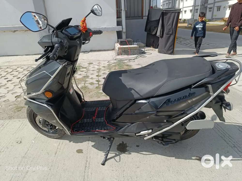 Suzuki Avenis 125