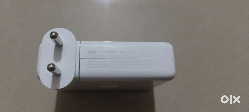 Apple 140w charger adaptor