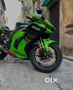 Kawasaki Ninja Zx10r My 24 edition  less driven in town for sale
