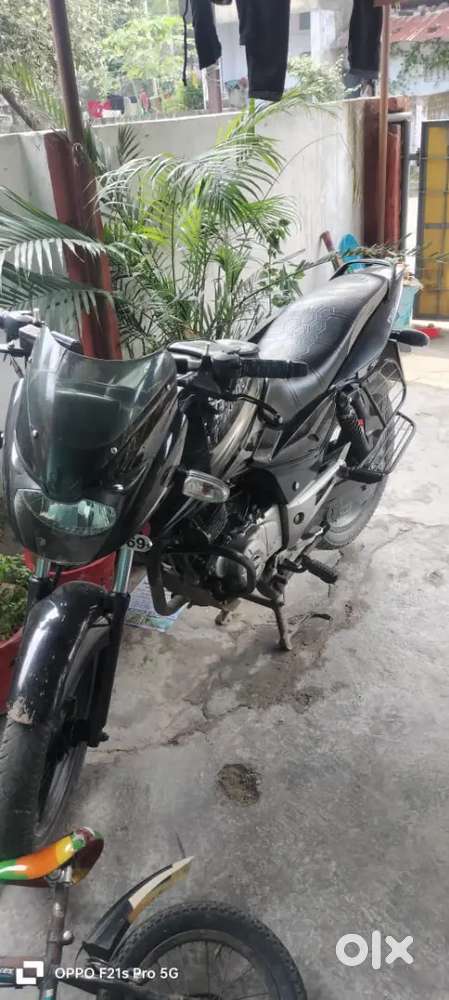 Bajaj pulsar 150 cc