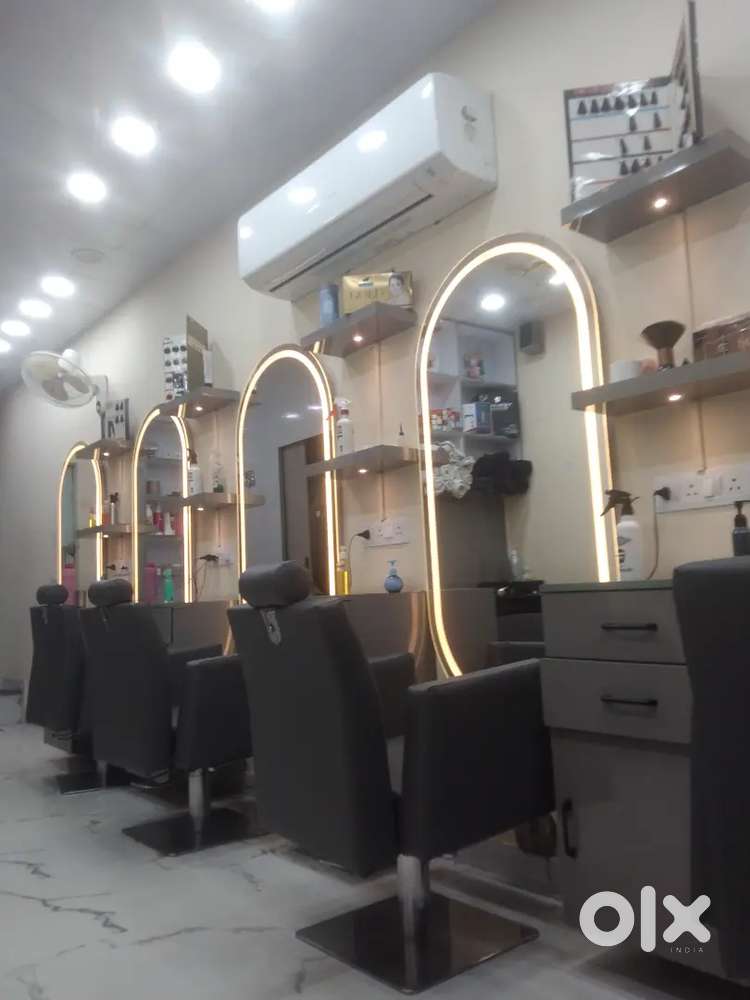 Need beautician and gents hair stylist  kharar