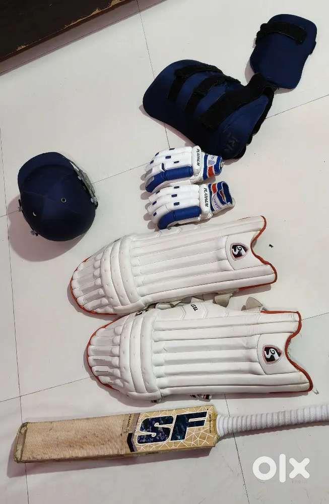 Cricket batting kit for right hand batsman new condition