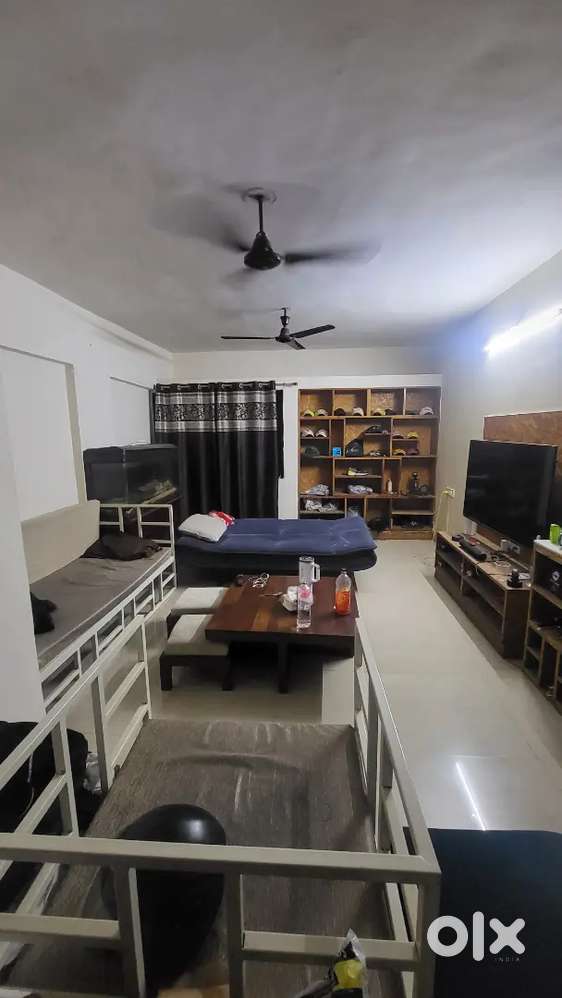 We are searching for flat mate