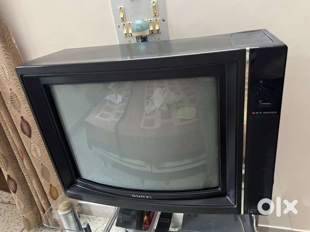 RetroCollector’s Gem Sony TrinitronTV+SharpVision Digital Box (Vintage