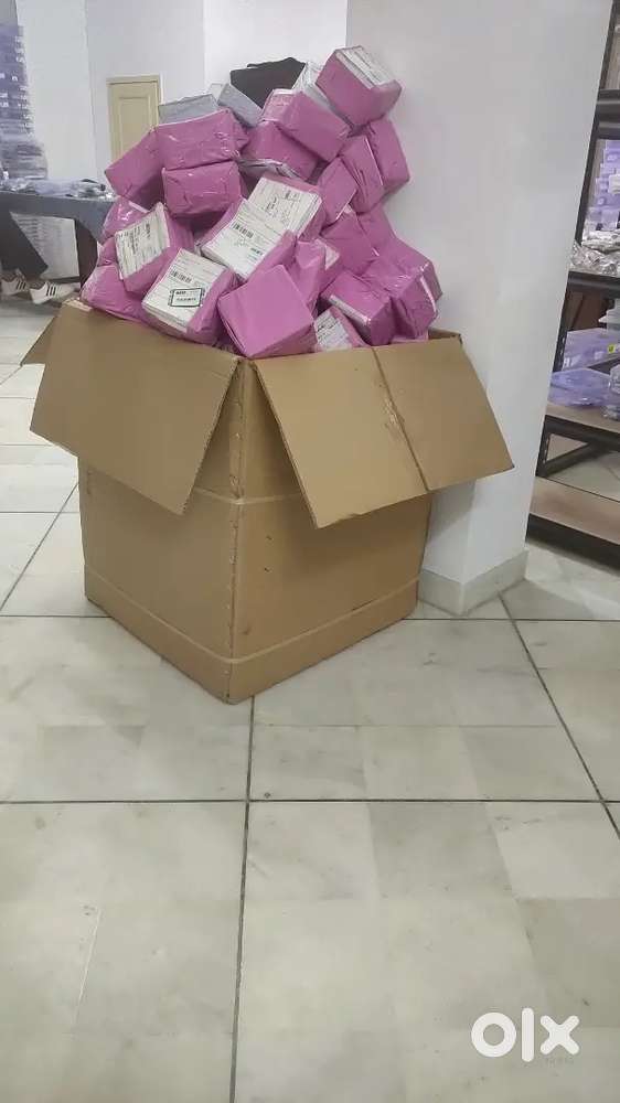 eCommerce Orders packaging, Stock Maintenance